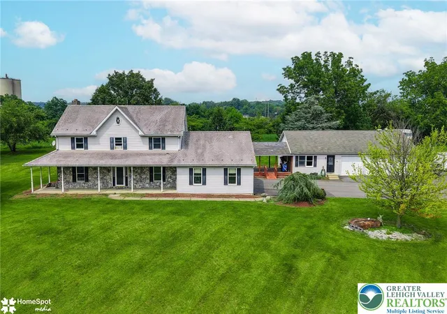 Photo 2 of Single family home for sale at 829 Georgetown Rd, Nazareth, PA 18064 | MLS# 783079 | Listing updated on 2026-08-24