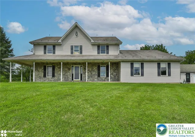 Photo 3 of Single family home for sale at 829 Georgetown Rd, Nazareth, PA 18064 | MLS# 783079 | Listing updated on 2026-08-24