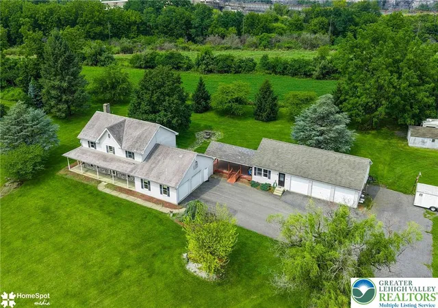 Photo 5 of Single family home for sale at 829 Georgetown Rd, Nazareth, PA 18064 | MLS# 783079 | Listing updated on 2026-08-24