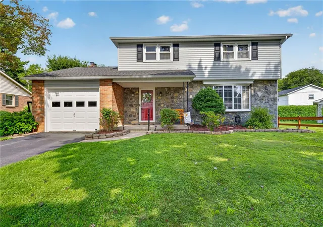Photo 3 of Sale Pending at 2814 Ivanhoe Rd, Bethlehem, PA 18017 | MLS# 783117 | Listing updated on 2026-08-25