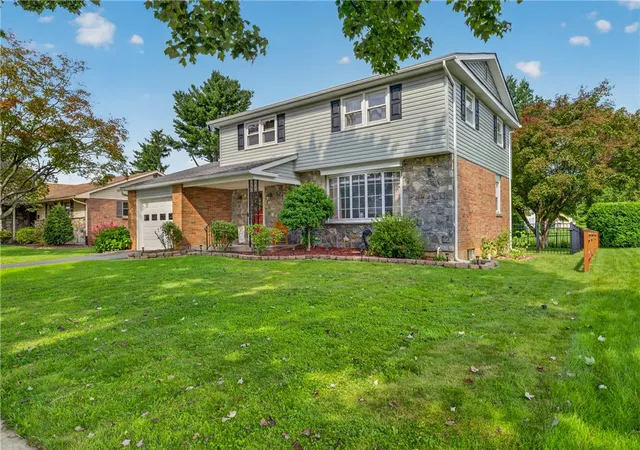 Photo 4 of Sale Pending at 2814 Ivanhoe Rd, Bethlehem, PA 18017 | MLS# 783117 | Listing updated on 2026-08-25
