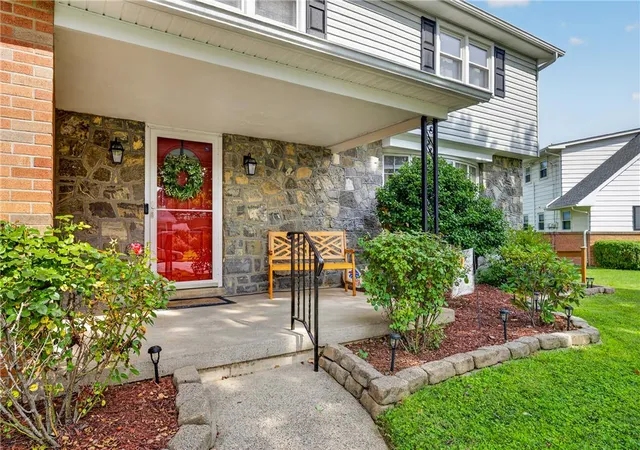 Photo 5 of Sale Pending at 2814 Ivanhoe Rd, Bethlehem, PA 18017 | MLS# 783117 | Listing updated on 2026-08-25