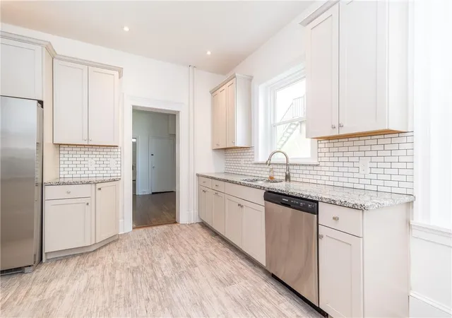Photo 3 of Single family home for sale at 419 Main St, Hellertown Boro, PA 18055 | MLS# 782853 | Listing updated on 2026-10-05