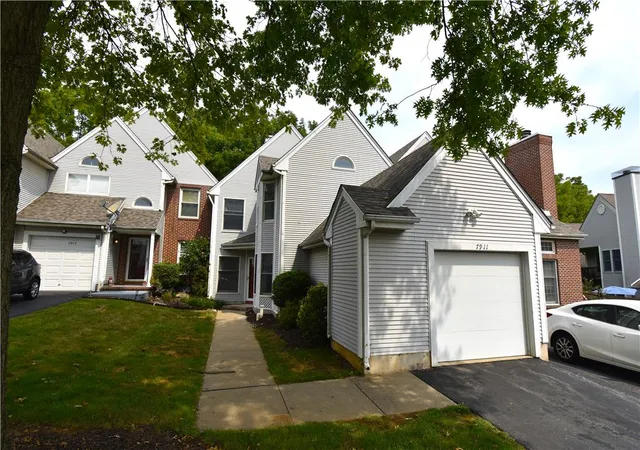 Photo 2 of Townhouse for sale at 7911 Cross Creek Cir #15, Upper Macungie Twp, PA 18031 | MLS# 782754 | Listing updated on 2026-08-22