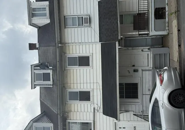 Photo 2 of Townhouse for sale at 528 Gordon St, Allentown City, PA 18102 | MLS# 783188 | Listing updated on 2026-08-22
