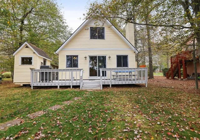 Photo 2 of Single family home for sale at 6063 Boardwalk Dr, Coolbaugh Twp, PA 18466 | MLS# 783237 | Listing updated on 2026-08-24
