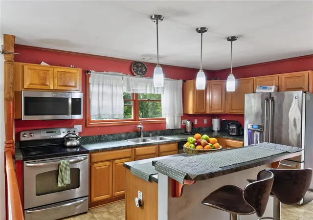 Photo 4 of Single family home for sale at 1326 Hilltop Dr, Tobyhanna Twp, PA 18334 | MLS# 783243 | Listing updated on 2026-08-24