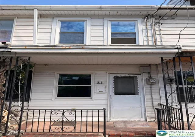 Photo 1 of Townhouse for sale at 313 W South St, Mahanoy City Boro, PA 17948 | MLS# 783256 | Listing updated on 2026-09-28