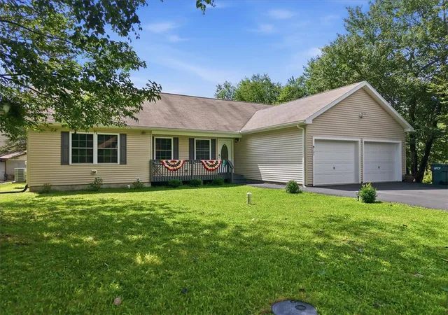 Photo 1 of Single family home for sale at 3106 Briarwood Dr, Coolbaugh Twp, PA 18466 | MLS# 783069 | Listing updated on 2026-08-26
