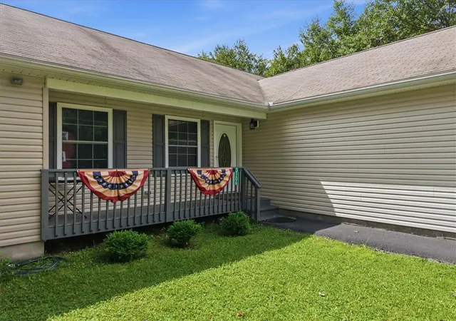 Photo 2 of Single family home for sale at 3106 Briarwood Dr, Coolbaugh Twp, PA 18466 | MLS# 783069 | Listing updated on 2026-08-26