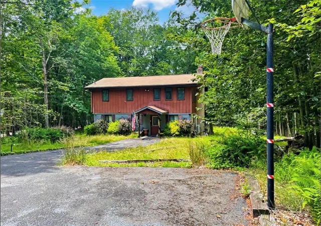 1st image of 65 Livingston Ln, Clifton Twp, PA 18424 | MLS# 783404