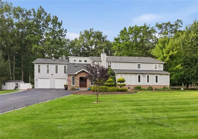 Photo 1 of Single family home for sale at 1555 Longleaf Dr, Chestnuthill Twp, PA 18330 | MLS# 783250 | Listing updated on 2026-08-26