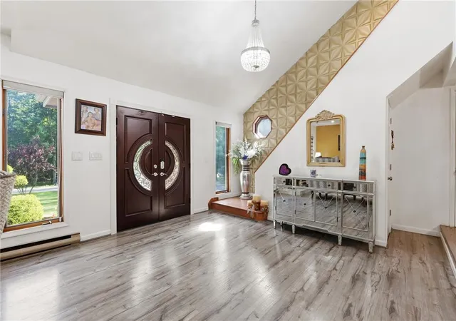 Photo 3 of Single family home for sale at 1555 Longleaf Dr, Chestnuthill Twp, PA 18330 | MLS# 783250 | Listing updated on 2026-08-26