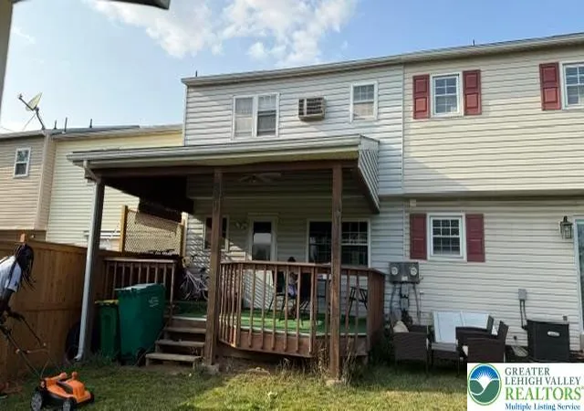 2nd image of 5758 Greens Dr, Lower Macungie Twp, PA 18106 | MLS# 783448