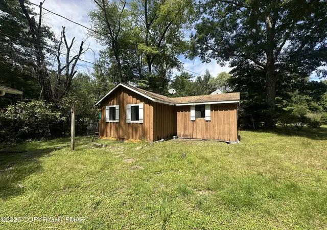 Photo 4 of House for sale at 111 Rippling Brk Rd, Canadensis, PA 18325 | MLS# PM-143002 | Listing updated on 2026-08-10
