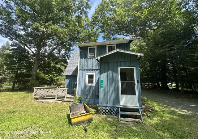 Photo 5 of House for sale at 111 Rippling Brk Rd, Canadensis, PA 18325 | MLS# PM-143002 | Listing updated on 2026-08-10