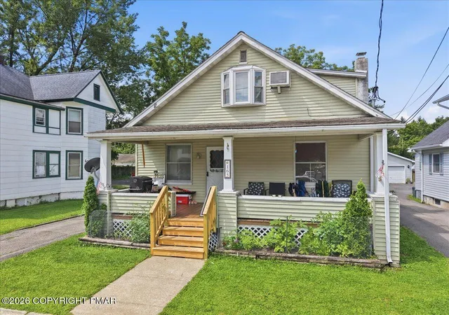 Listing Photo 4 - Condo for sale in building located at 165 Elizabeth St, East Stroudsburg, PA 18301