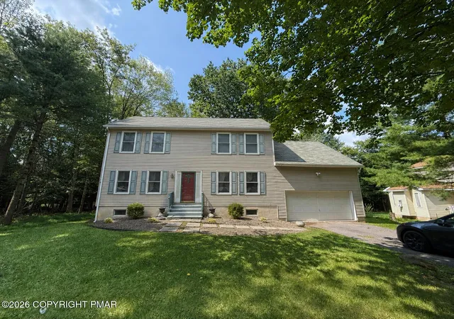 2nd image of 1127 Thunder Dr, Pocono Summit, PA 18346 | MLS# PM-143912