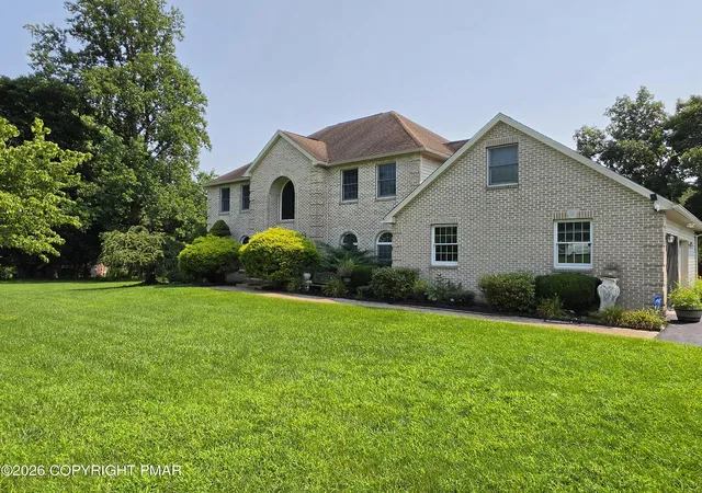 3rd image of 602 Little Mayfair Ct, Stroudsburg, PA 18360 | MLS# PM-143959