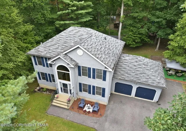 Photo 3 of Sale Pending at 7109 Oakland Ter, East Stroudsburg, PA 18301 | MLS# PM-143938 | Listing updated on 2026-08-28
