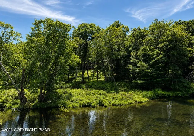 Photo 3 of Single family home for sale at 124 River Ct 92, Pocono Lake, PA 18347 | MLS# PM-143951 | Listing updated on 2026-09-04