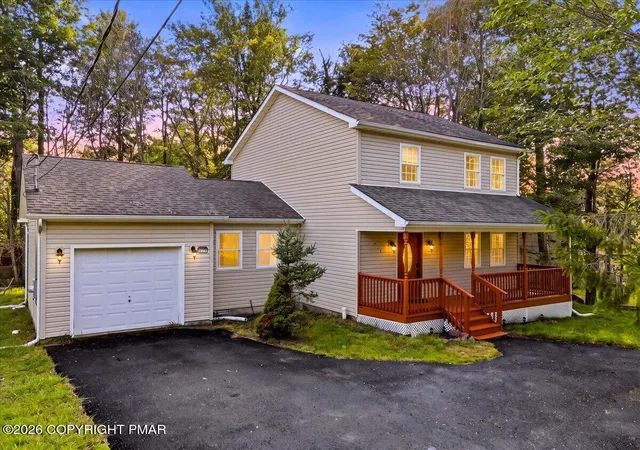 2nd image of 1070 Country Pl Dr, Tobyhanna, PA 18466 | MLS# PM-143978