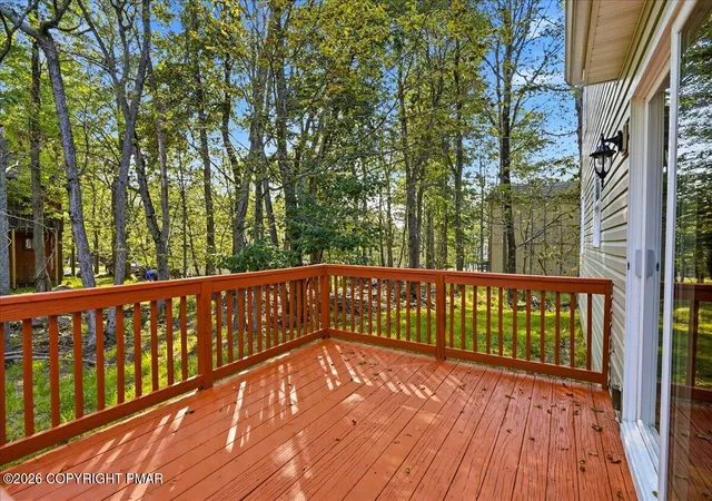 4th image of 1070 Country Pl Dr, Tobyhanna, PA 18466 | MLS# PM-143978