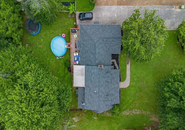 Photo 3 of Sale Pending at 3725 Jenn Ln, Paducah, KY 42001 | MLS# 26019050 | Listing updated on 2026-08-28