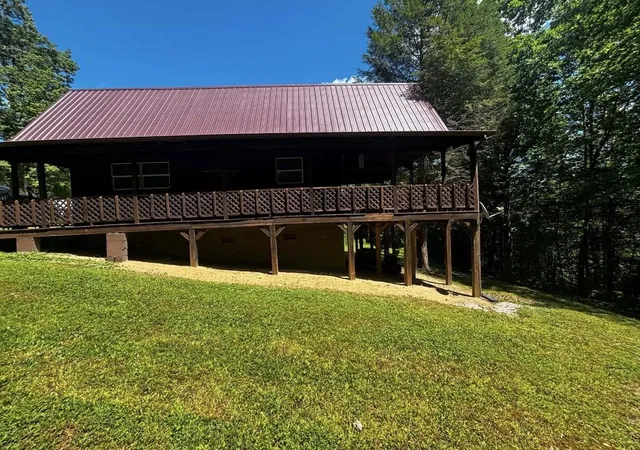Photo 2 of Single family home for sale at 135 Isaac Dr, Wellington, KY 40387 | MLS# 26021100 | Listing updated on 2026-08-25