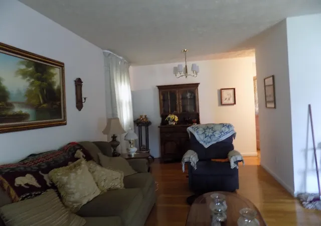 5th image of 1811 Raleigh Rd, Lexington, KY 40505 | MLS# 26021297