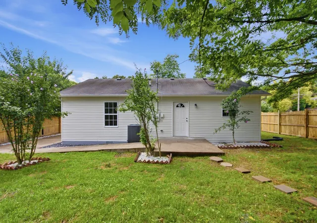 Photo 38 of Single family home for sale at 204 Green St, Nicholasville, KY 40356 | MLS# 26021466 | Listing updated on 2026-08-08