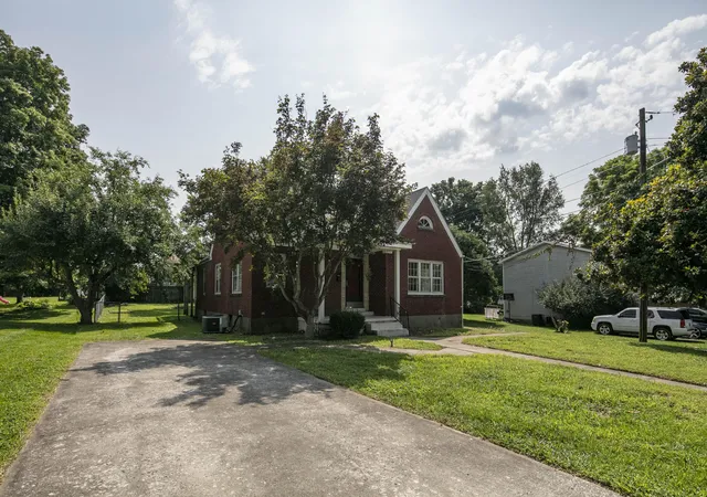 2nd image of 402 Logan Ave, Stanford, KY 40484 | MLS# 26022177
