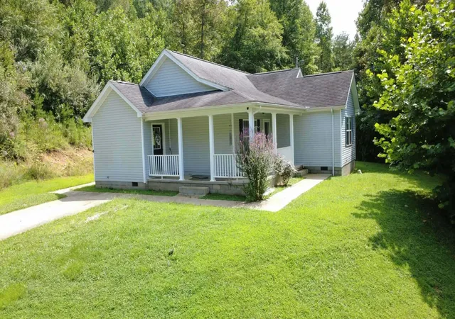 Photo 3 of Single family home for sale at 1905 Bray Crk Rd, Manchester, KY 40962 | MLS# 26022225 | Listing updated on 2026-09-14