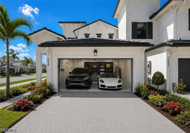Photo 4 of Townhouse for sale at 6092 Barbara Cir, Naples, FL 34112 | MLS# 225044705 | Listing updated on 2026-08-13