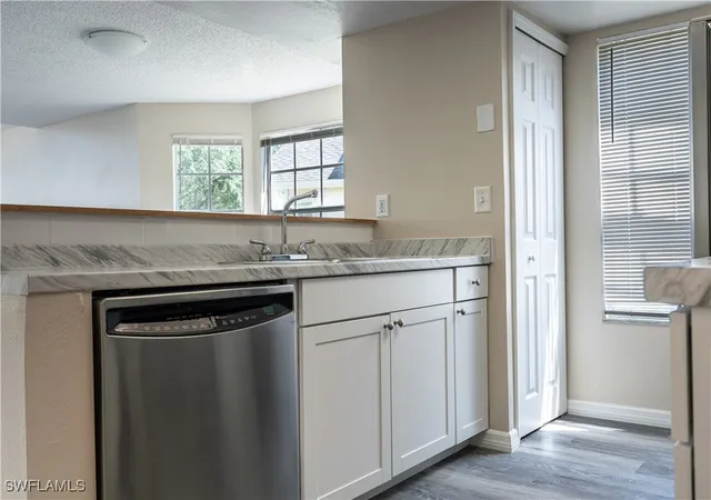 Listing Photo 5 - Condo for sale in building located at 5007 Laguna Bay Cir, Kissimmee, FL 34746 - Unit #37