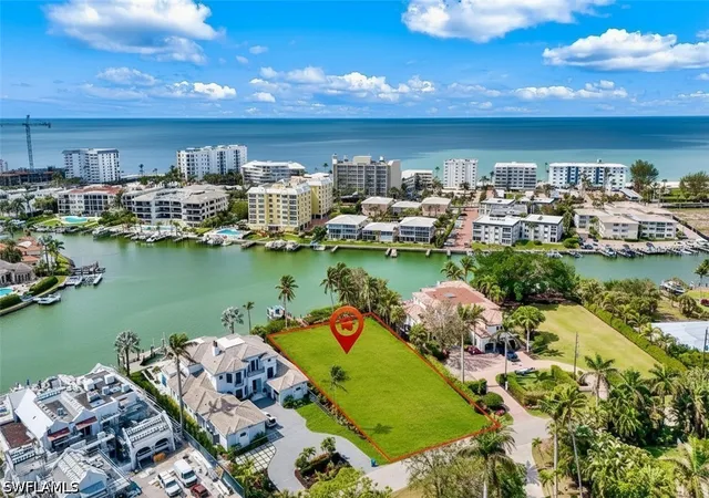 Photo 3 of Sale Pending at 286 Spring Line Dr, Naples, FL 34102 | MLS# 225020457 | Listing updated on 2026-08-27