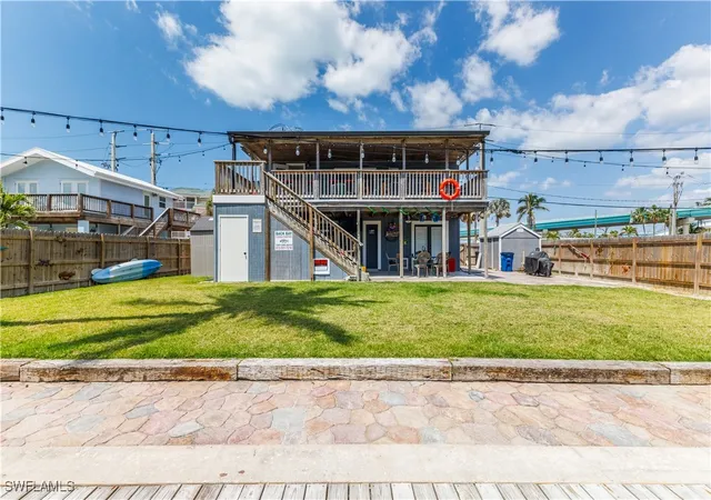 Listing Photo 5 - Condo for sale in building located at 340 Crescent St, Fort Myers Beach, FL 33931