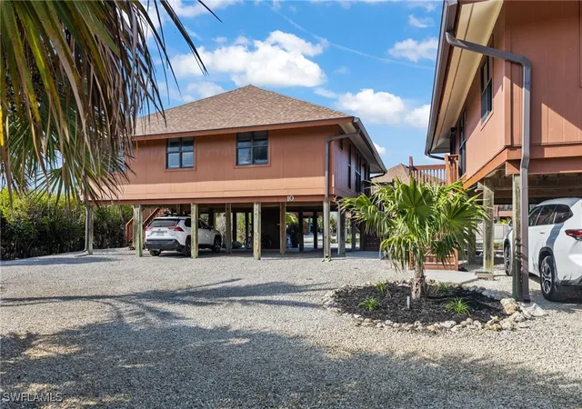 Photo 2 of Townhouse for sale at 1811 Olde Middle Gulf Dr #10, Sanibel, FL 33957 | MLS# 225019377 | Listing updated on 2026-08-20