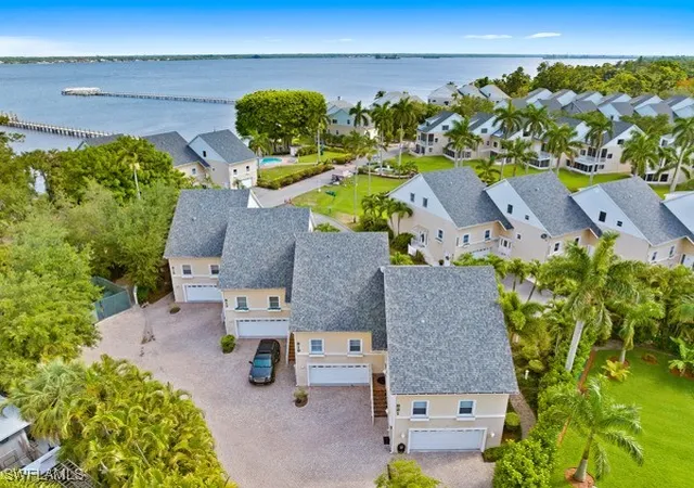 Photo 1 of Townhouse for sale at 819 James St, Fort Myers, FL 33916 | MLS# 225049644 | Listing updated on 2026-08-27
