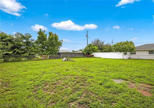 2nd image of 1404 Se 36th Ter, Cape Coral, FL 33904 | MLS# 225058099