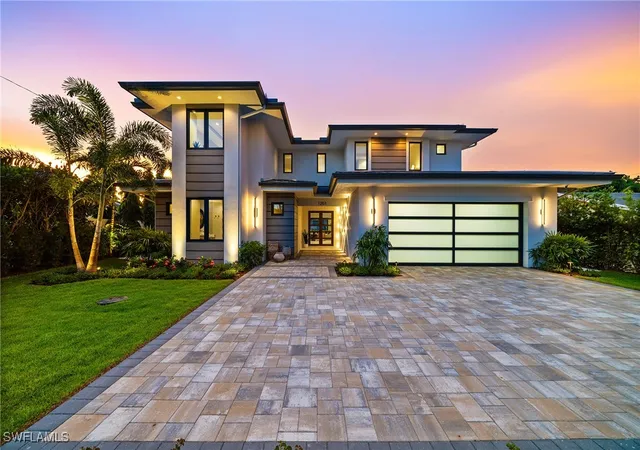 Photo 1 of Sale Pending at 1261 13th Avenue N, Naples, FL 34102 | MLS# 225063288 | Listing updated on 2026-08-24