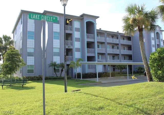 Photo 2 of Condo for sale at 16575 Lake Cir Dr #1141, Fort Myers, FL 33908 | MLS# 2025000118 | Listing updated on 2026-08-26
