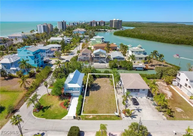 Photo 2 of Single family home for sale at 6014 Cypress Ln, Bonita Springs, FL 34134 | MLS# 2025005831 | Listing updated on 2026-08-24