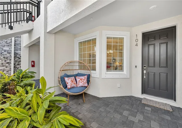 Listing Photo 2 - Condo for sale in building located at 11861 Venetian Lagoon Dr, Fort Myers, FL 33913 - Unit #104