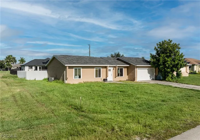 Photo 2 of Single family home for sale at 2816 NE 5th Place, Cape Coral, FL 33909 | MLS# 2025006493 | Listing updated on 2026-08-27