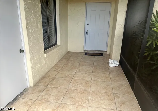 Photo 2 of Townhouse for sale at 1709 Bent Tree Cir, Fort Myers, FL 33907 | MLS# 2025007139 | Listing updated on 2026-08-17