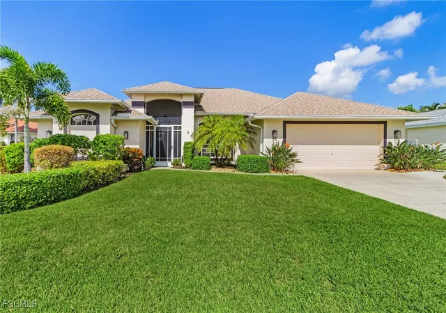 Photo 2 of Sale Pending at 2920 Se 22nd Place, Cape Coral, FL 33904 | MLS# 2025009025 | Listing updated on 2026-08-20