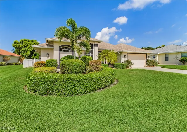Photo 3 of Sale Pending at 2920 Se 22nd Place, Cape Coral, FL 33904 | MLS# 2025009025 | Listing updated on 2026-08-20