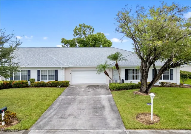 Photo 1 of Townhouse for sale at 1239 Broadwater Dr, Fort Myers, FL 33919 | MLS# 2025010720 | Listing updated on 2026-08-24