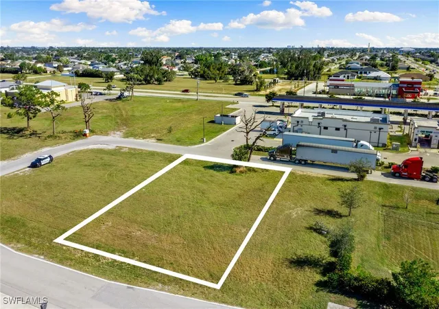 Photo 3 of House for sale at 1523 SW 16th Court, Cape Coral, FL 33991 | MLS# 225073307 | Listing updated on 2026-03-31